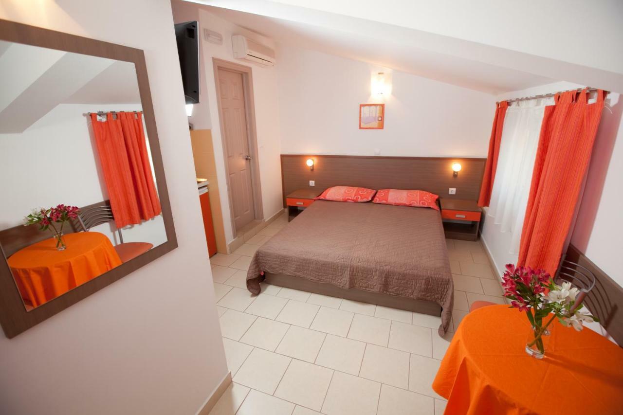 Apartments Smiljka II Tučepi Zewnętrze zdjęcie